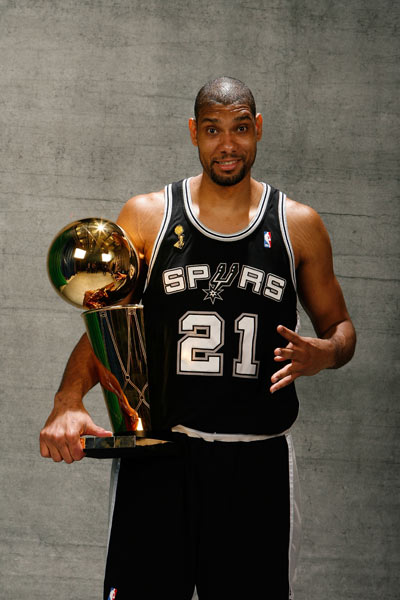 持右翼立场，阿根廷总统开玩笑：我也能祝贺梅西这样的左撇子（阿根廷总统打趣：身为右翼，我一样会祝贺像梅西这样的左撇子）