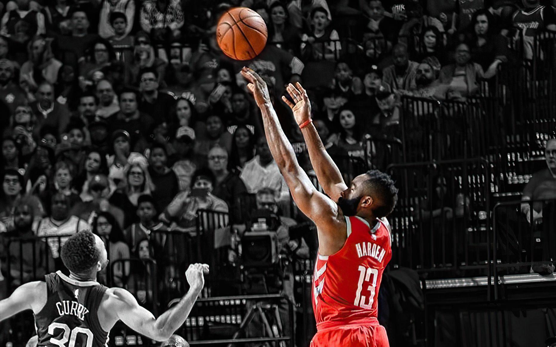 曼联客场不败创英超最长纪录，B费贡献2球1助攻，但防守漏洞明显，积分排名靠后。（曼联客场不败登顶英超纪录，B费2球1助抢眼，防守短板凸显、积分仍靠后）