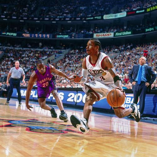 记者：赫伊森等5名后卫缺席皇马训练，阿森西奥遭遇病毒感染（记者：皇马训练缺席赫伊森等5名后卫，阿森西奥感染病毒）