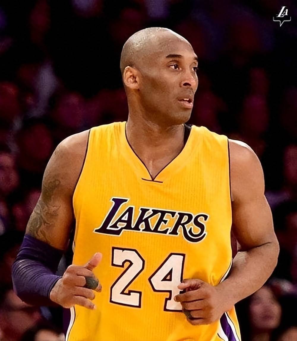 铜梁龙致谢蓉城：期待成渝两地共同推动西部足球事业蓬勃发展（铜梁龙感谢蓉城，盼成渝携手促西部足球腾飞）