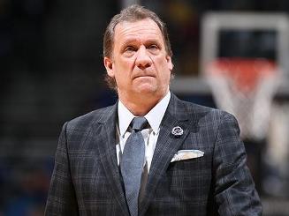 梅西：踢球不会在意纪录；希望能够参加2026世界杯（梅西：踢球不为纪录，盼出战2026年世界杯）