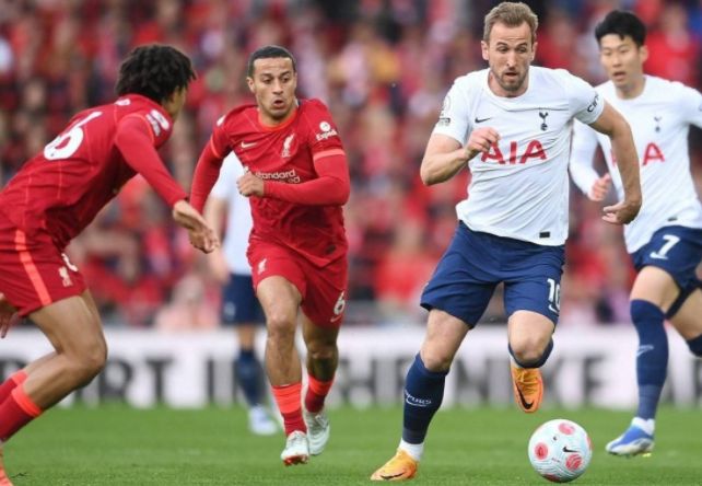 汉堡vs斯图加特：洛孔加、卢卡-武什科维奇首发，努贝尔、达希勒出战（汉堡迎战斯图加特：洛孔加、卢卡-武什科维奇先发，努贝尔、达希勒登场）