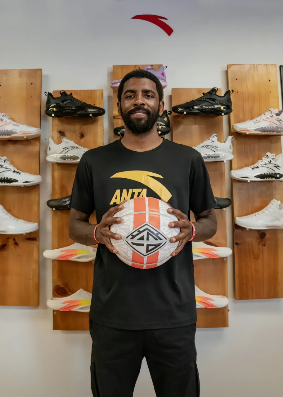 第三次犯规！杨瀚森次节继续率先登场防守送出犯规（三犯缠身！杨瀚森次节仍率先登场，防守端再度犯规）